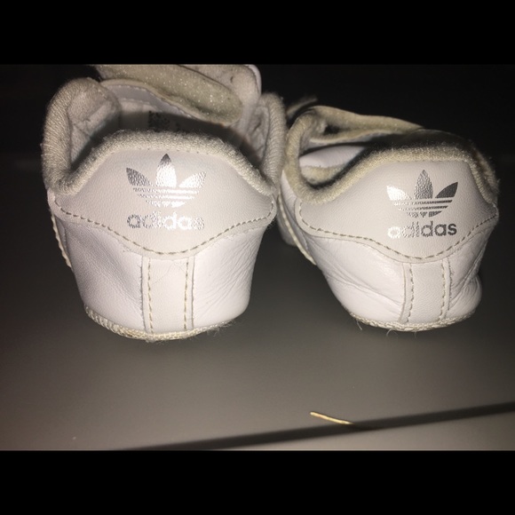 2 pairs Adidas crib shoes size 1 vintage - Picture 4 of 7